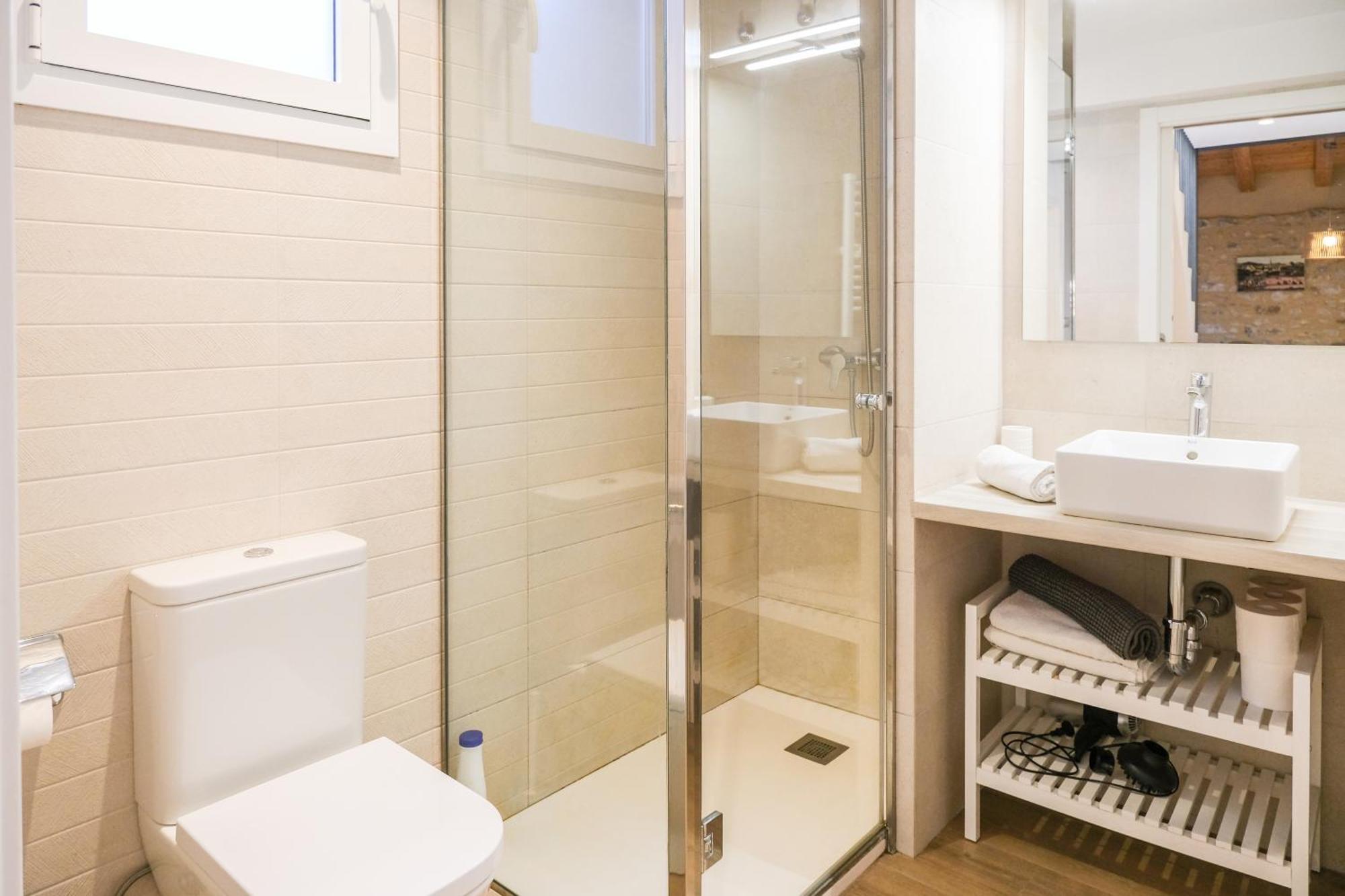 Ganganell Atic Apartamento Con Terraza En Besalú Exterior foto
