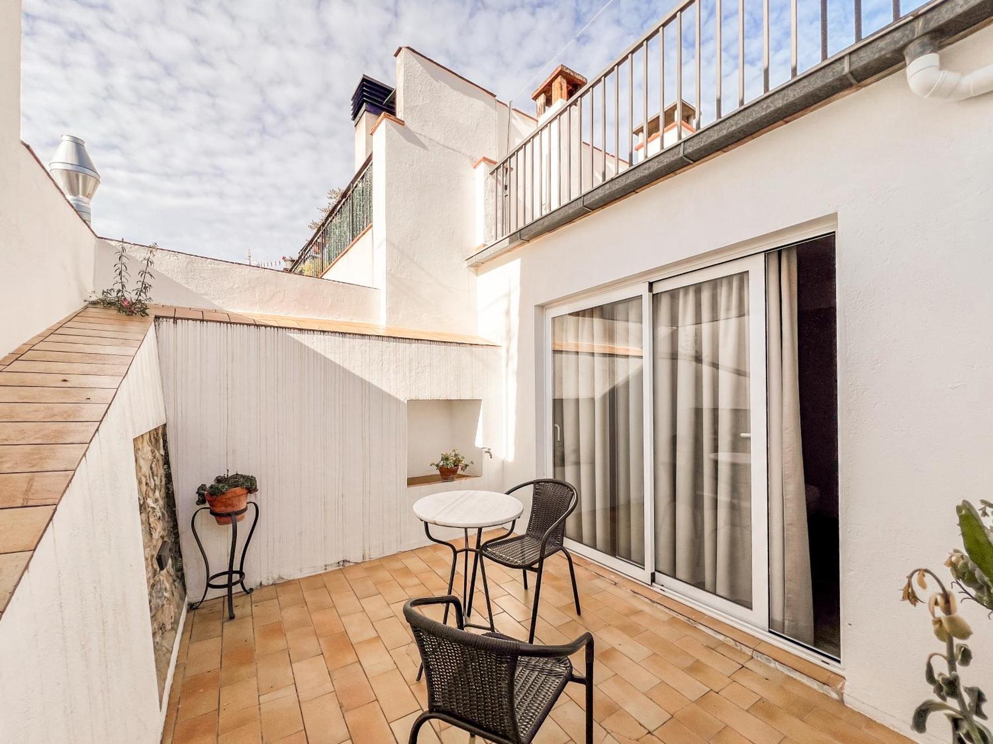 Ganganell Atic Apartamento Con Terraza En Besalú Exterior foto